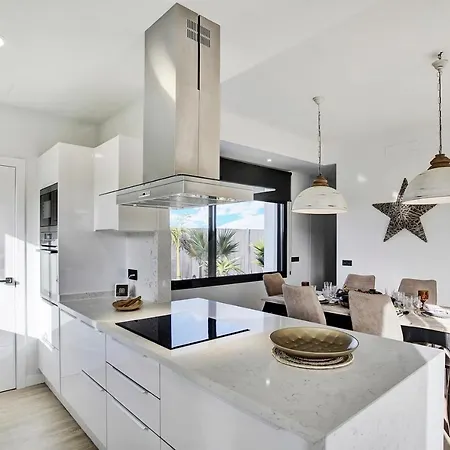 Del Roque, Heated Pool & Luxury In El * Roque