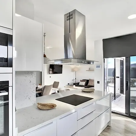 Del Roque, Heated Pool & Luxury In El Vila