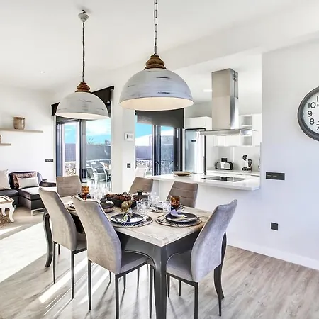 Del Roque, Heated Pool & Luxury In El * Roque